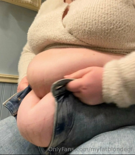 myfatblondegf best model photo