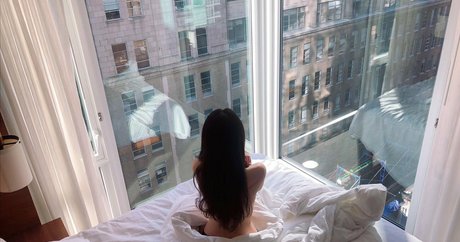 annie97721 model pornographic photos