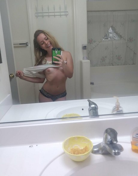 lillillylitxxx star erotic archive