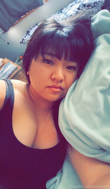 toetalwreck naked star picture