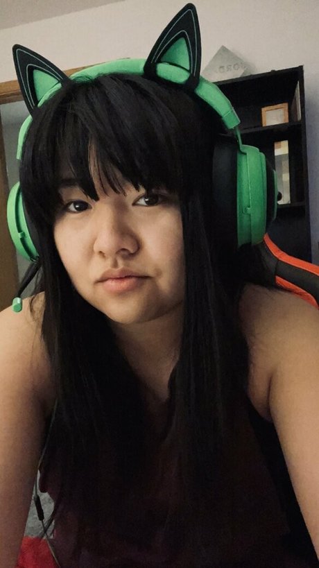 toetalwreck best actress galleries