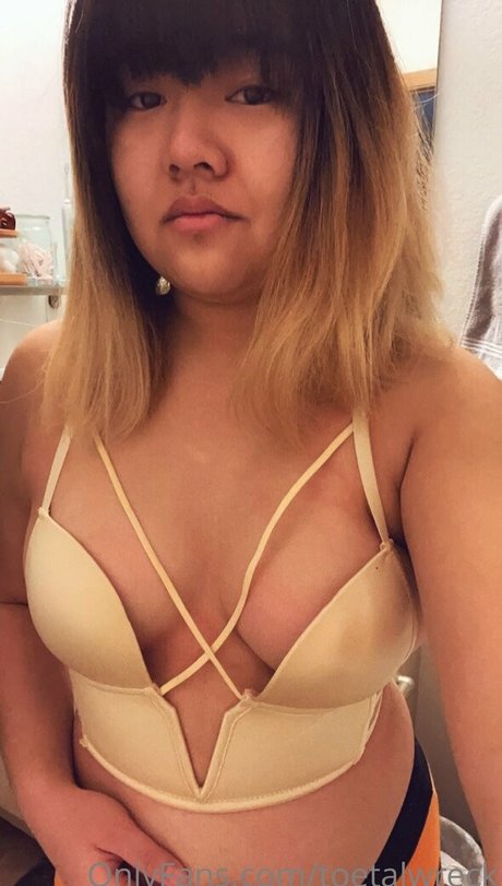 lips onlyfans beautiful picture