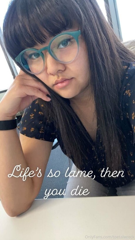 toetalwreck porn actress gallery