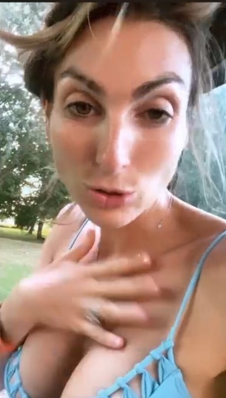 white pussy onlyfans hot sexy image