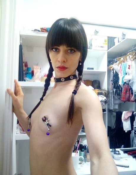 natalieflowers nice pornstar picture