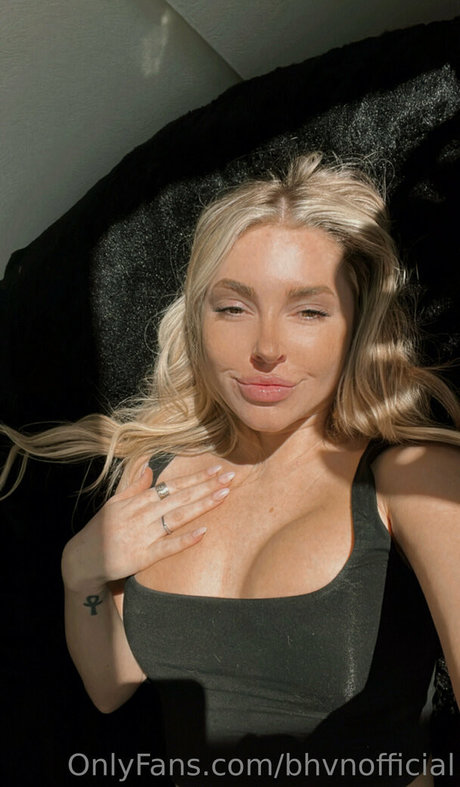 bhvnofficial model hot picture