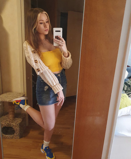 elina twich pretty actress image