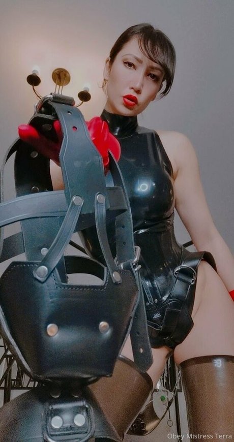 obeymistressterra pornstar sexy img