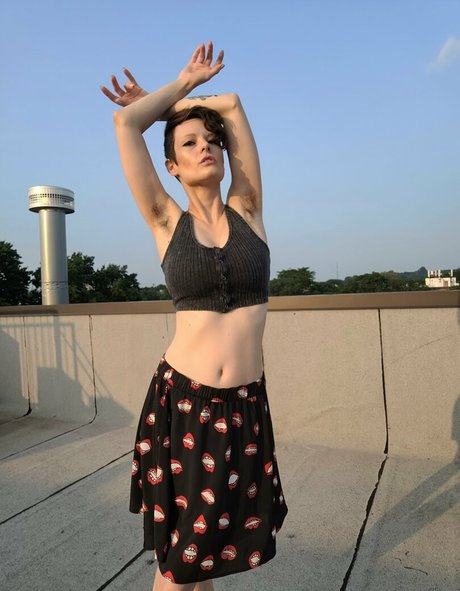 hennanuellerfree pornographic model picture