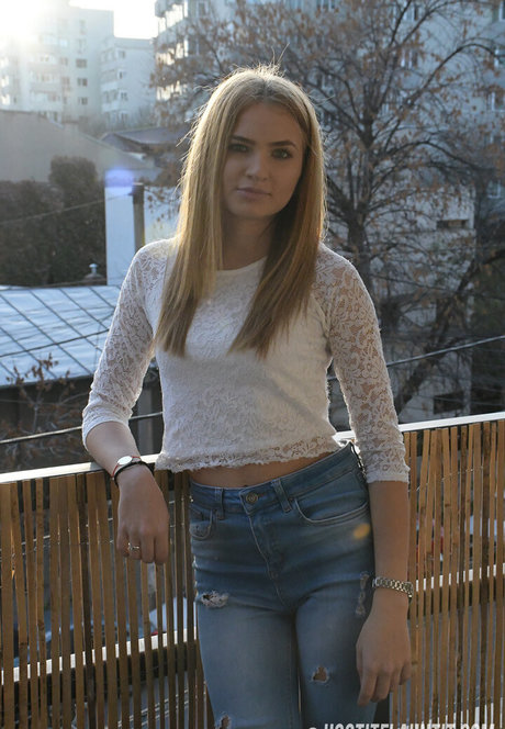 Ugotitflauntit model pic