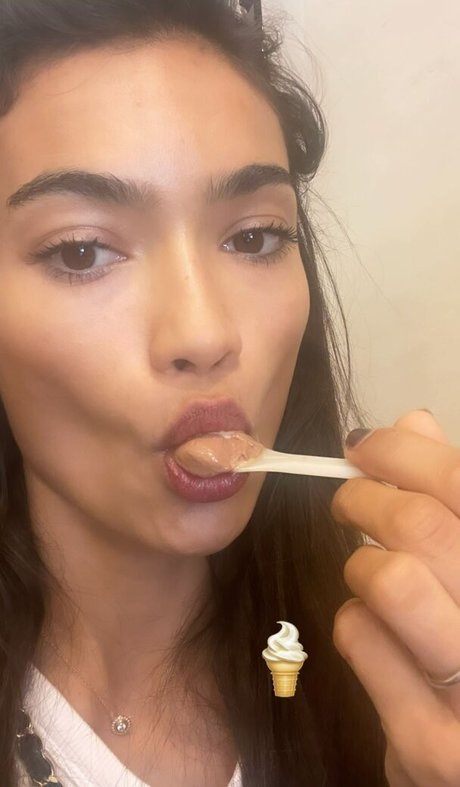 Kelly Gale pornstar sex pic