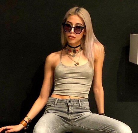 petite slut onlyfans art xxx pics