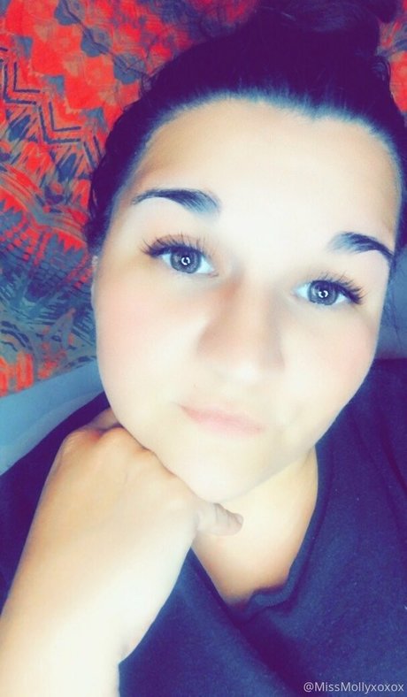 begformolly model exclusive archive