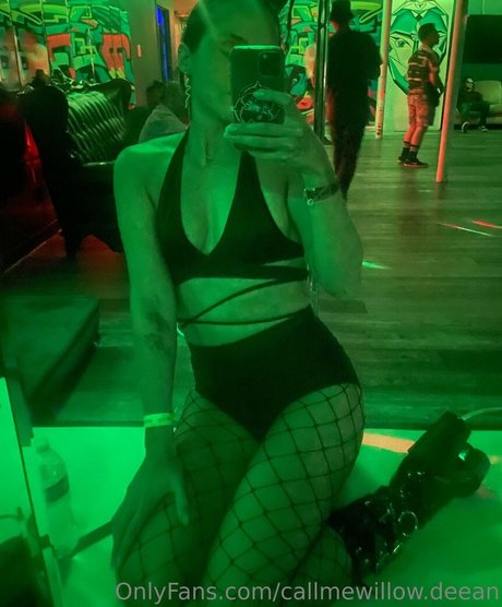 callmewillow deean sexy actress archive