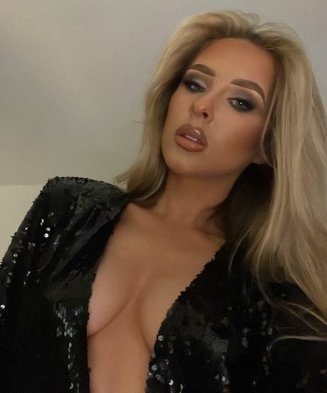 Morgan B pornstar photos