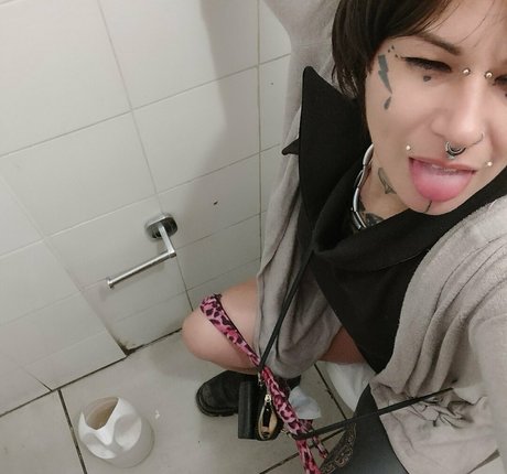 shewolf inked model pornographic gallery