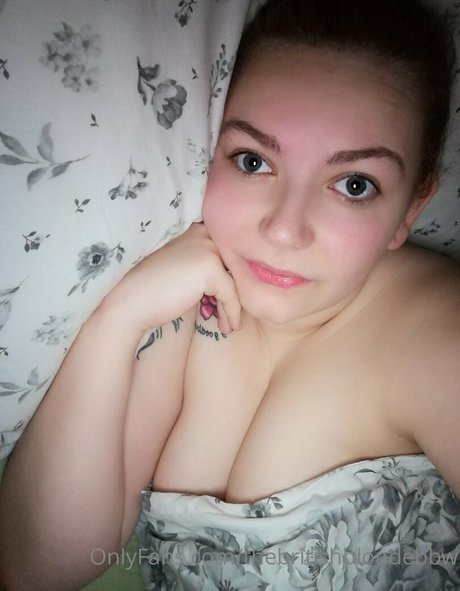 yourlucyloo model perfect pictures