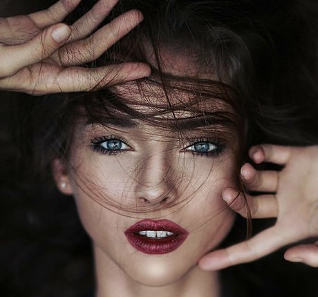 Noemi Kovacs model nude pics