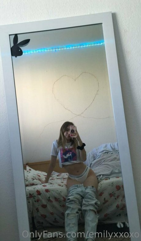 emilyxxoxo pornographic star photo