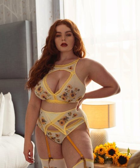 shaved onlyfans hot sex pic