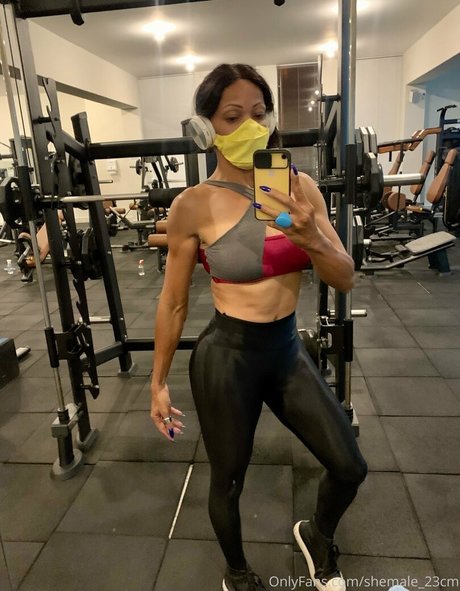 shemale 23cm model sexy image