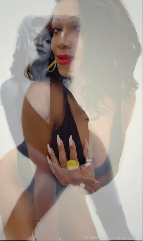 shemale 23cm star adult archive