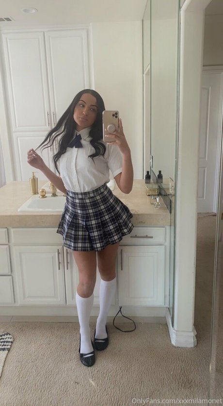xxxmilamonet model nude images