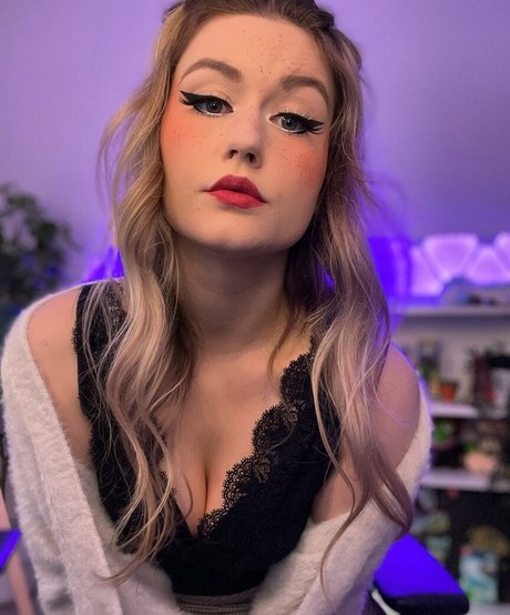 Dodorododo erotic pornstar archive