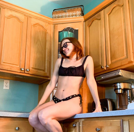 Madeline Brewer pornstar hd images