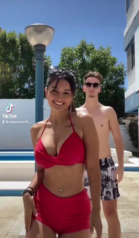 Seleneitor model exclusive pic