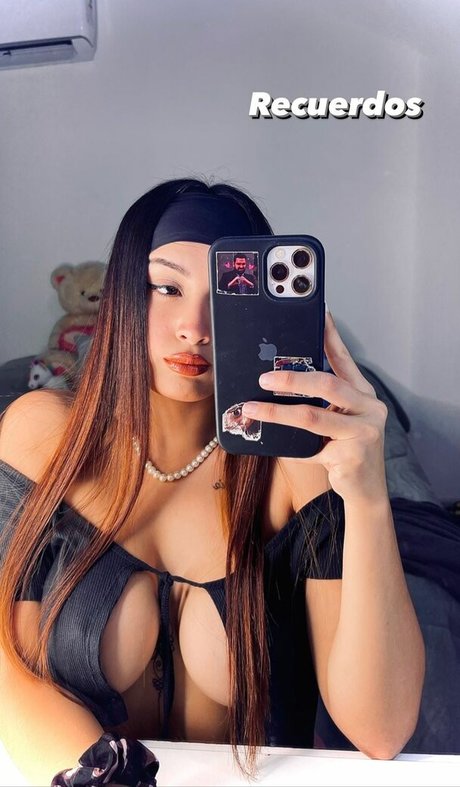 Seleneitor hot star img