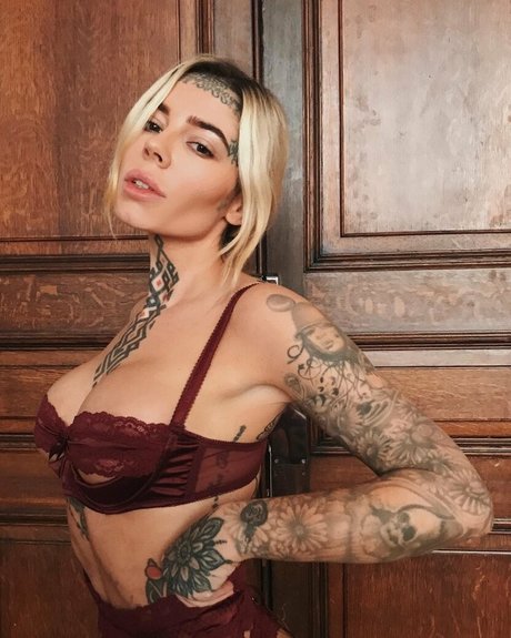 super skinny onlyfans top pic