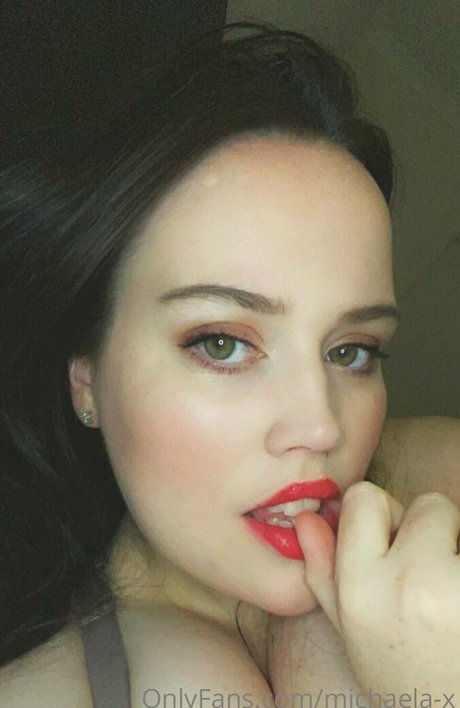 michaela x model top image