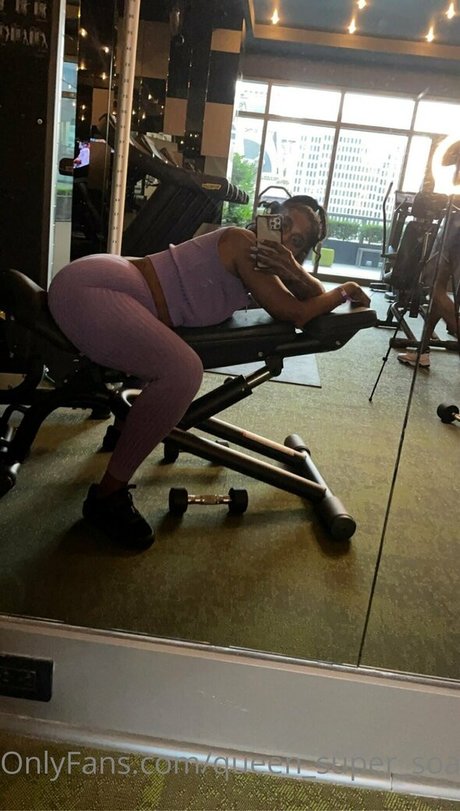 queen super soaker nudes actress galleries