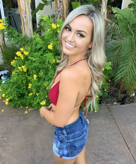 Ashley Freiberg top star image