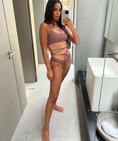 Rochelle Humes nude star image