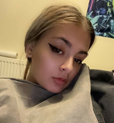 julia foxy hot actress archive