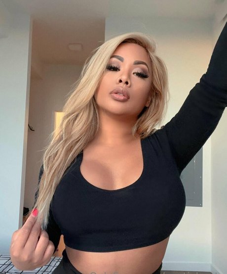 sexy ladyboy onlyfans beautiful xxx pics