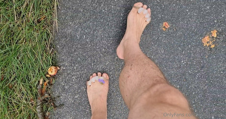 super skinny onlyfans free naked pic