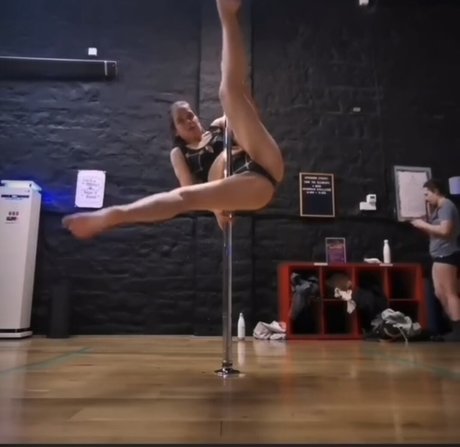 Try Channel top model images