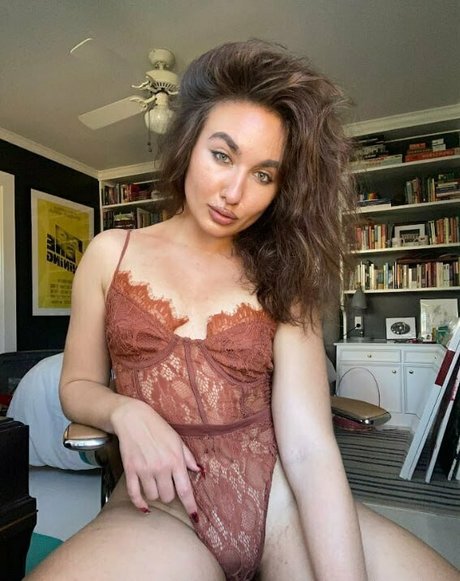 cutie alice nudes model pictures