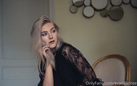 evaelfiefree star free photos