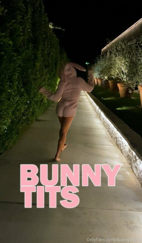 audreybitoni sexy actress photos