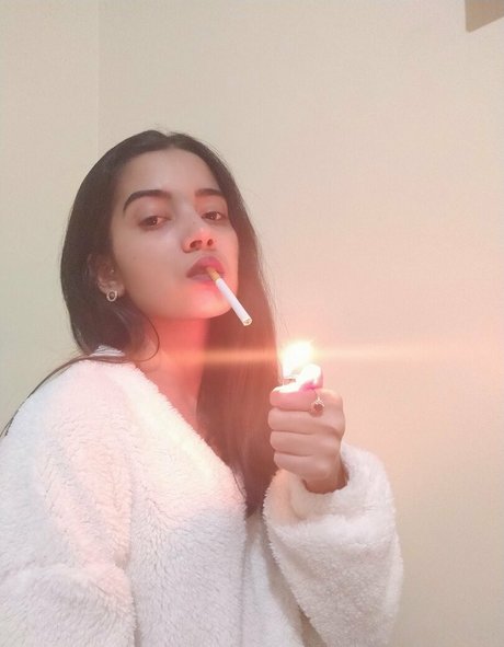 thebeautyofsmoking pornstar photos