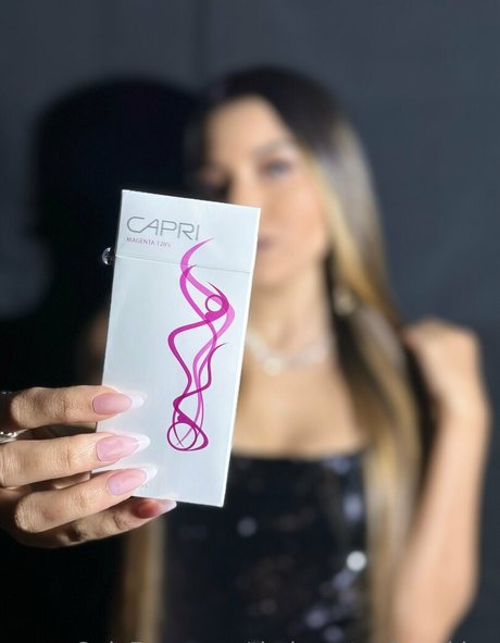 thebeautyofsmoking star nudes images