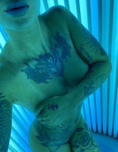 curvy shemale onlyfans beautiful naked pictures