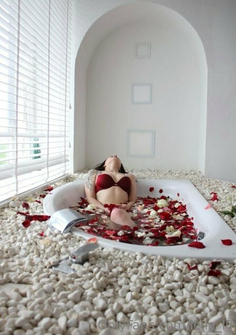 gay midget onlyfans beautiful pics