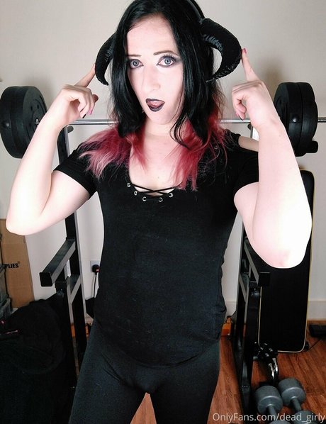 dead girly pornographic model pictures