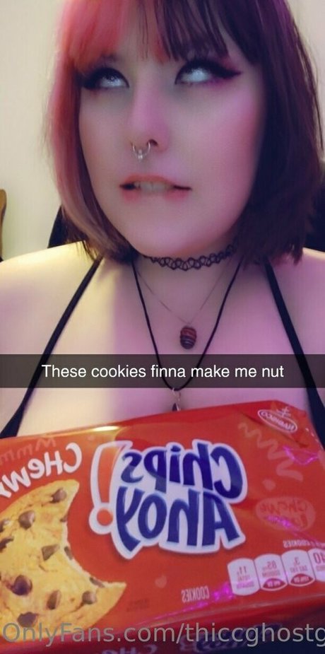 thiccghostgirl Best Profile Photo