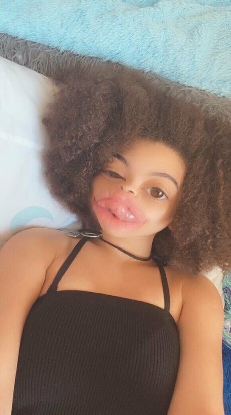 devilssweettooth xxx model picture